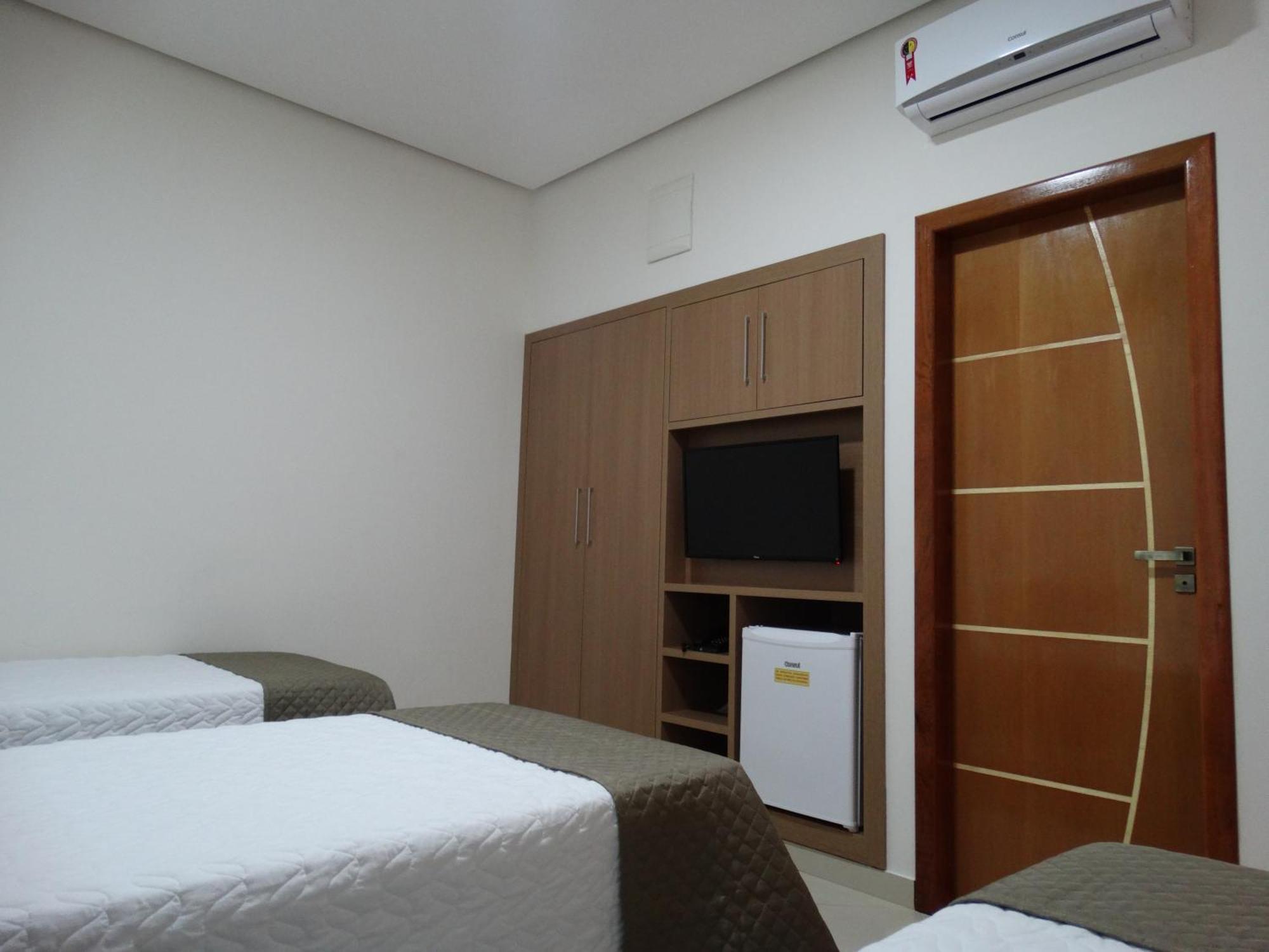Hotel E Restaurante Sabor De Minas Salinas  Chambre photo
